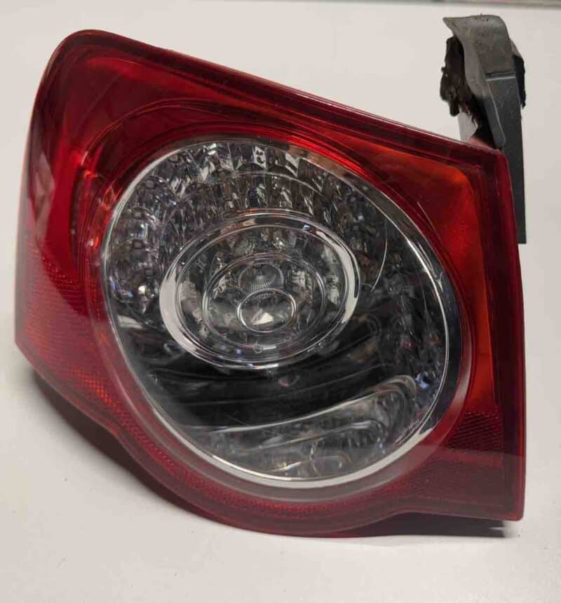 Original gebraucht Rückleuchte LED Links VW Passat 3C. Oe-Teilenummer: 3C9945095N, 3C9945095N