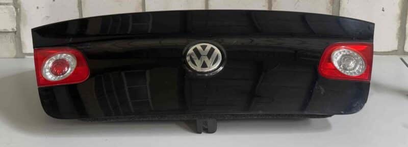 Original gebraucht Heckklappe Heckdeckel VW Passat 3C. Oe-Teilenummer: 3C5827025G, 3C5827025H