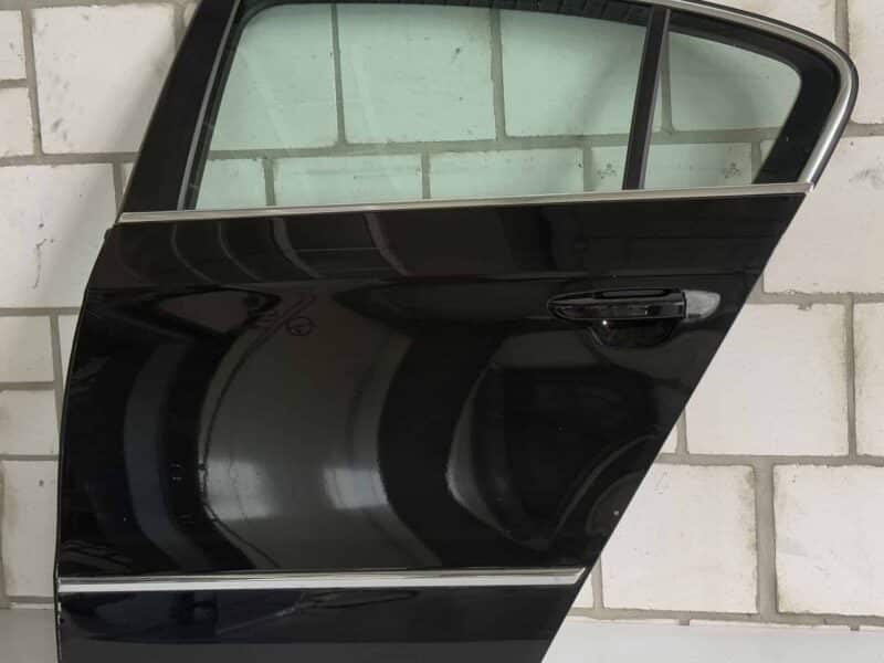 Original gebraucht Tür hinten links Lim. VW Passat 3C. Oe-Teilenummer: ---, -