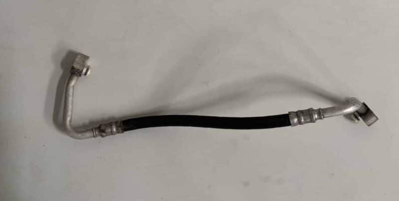 Original gebraucht Kältemittelleitung Klimaschlauch VW Passat 3C. Oe-Teilenummer: 3C0820721A, 3C0820721A