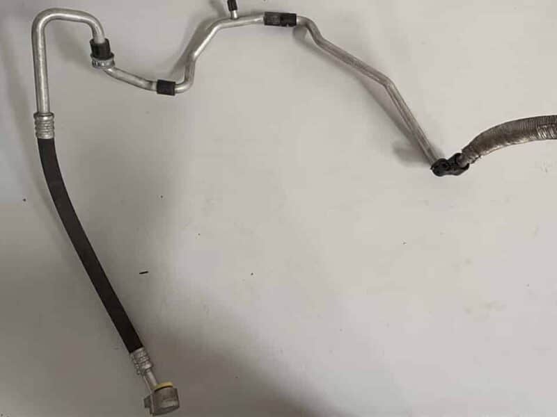 Original gebraucht Klimaleitung Kältemittelschlauch VW Passat 3C. Oe-Teilenummer: 3C0820743K, 3C0820743K
