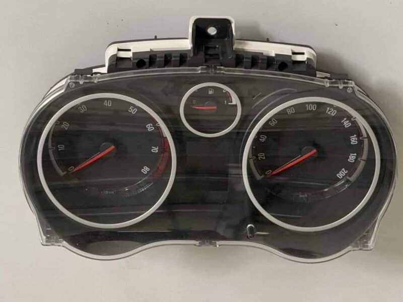 Original gebraucht Tacho Kombiinstrument Opel Corsa D 2009. Oe-Teilenummer: P0013285389, P0013285389