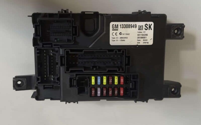 Original gebraucht BCM Steuergerät Sicherungskasten Opel Corsa D 2009. Oe-Teilenummer: 13308949, 401154265