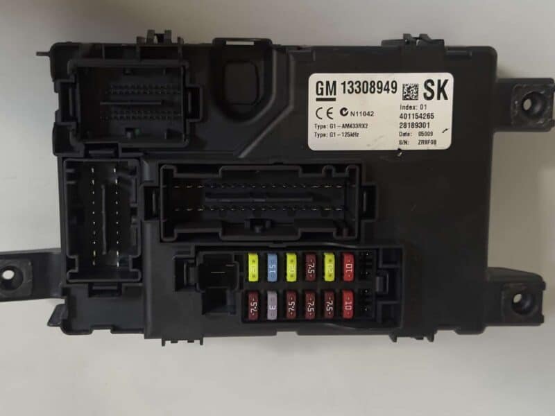 Original gebraucht BCM Steuergerät Sicherungskasten Opel Corsa D 2009. Oe-Teilenummer: 13308949, 401154265