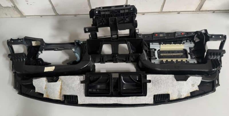 Original gebraucht Armaturenbrett BMW 116i E81 2011. Oe-Teilenummer: Armaturenbrett, -