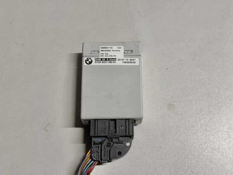 Original gebraucht Anhängerkupplung Modul BMW 116i E81 2011. Oe-Teilenummer: 6135922118001, 55892110, 6135922118001, 55892110