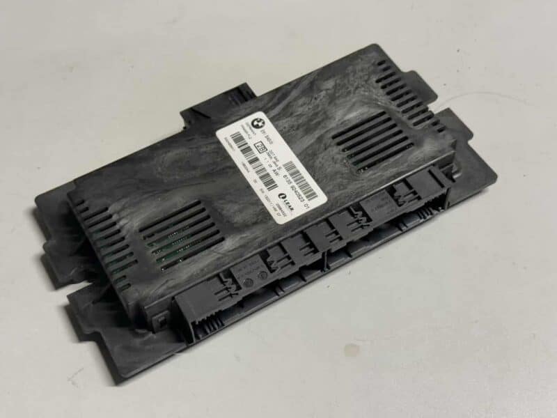 Original gebraucht Beleuchtung Steuergerät FRM Modul BMW 116i E81 2011. Oe-Teilenummer: 6135924052301, 5324838H1, 5324838H1