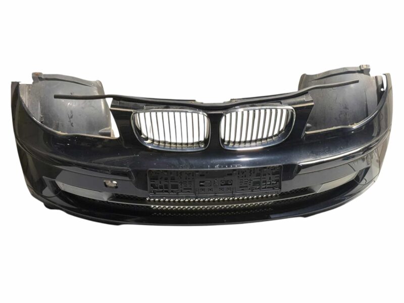 Original gebraucht Stoßstange vorne schwarz2 Komplett BMW 116i E81 2011. Oe-Teilenummer: 51117185125, 718555711, 51117185125