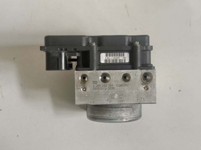 Original gebraucht ABS Block pumpe mit Steuergerät Opel Corsa D 2009. Oe-Teilenummer: 0265800796, 5653L3, 0265232288, 0265800796