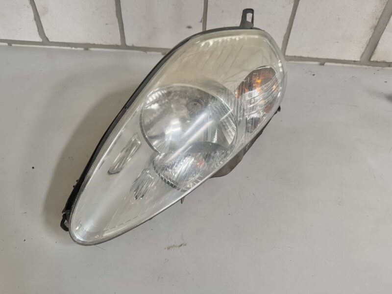 Original gebraucht Scheinwerfer Links FIAT Punto 1.2 2008. Oe-Teilenummer: 89101387, 89101372, 89101387