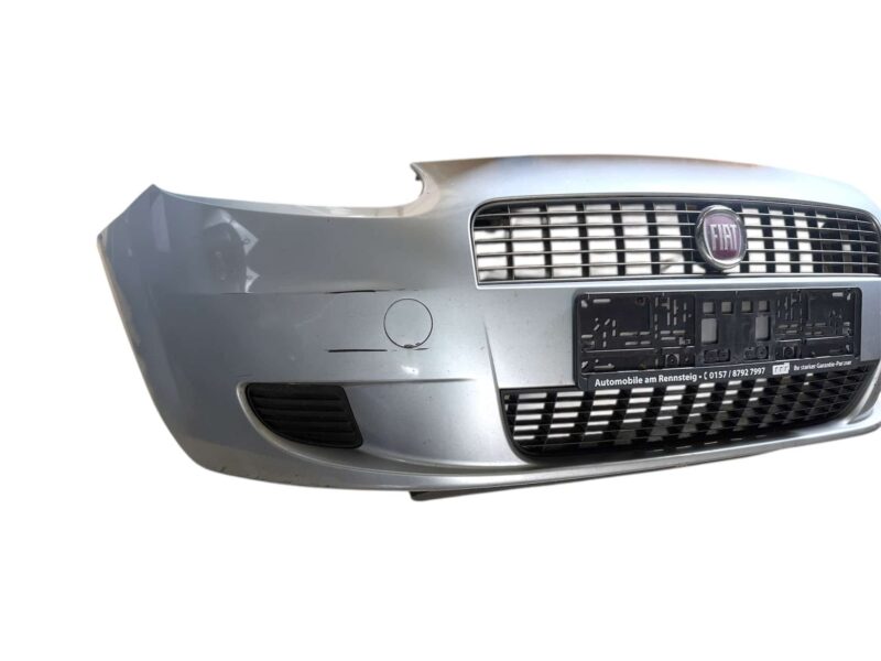 Original gebraucht Frontstoßstange FIAT Punto 1.2 2008. Oe-Teilenummer: LS384702, 735409096, 735409096