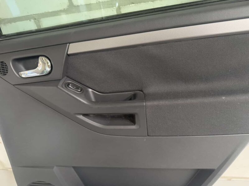 Original gebraucht Tür Hinten Rechts Komplett OPEL MERIVA 2003. Oe-Teilenummer: -----, -