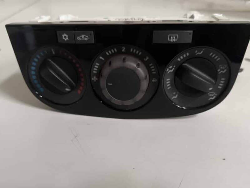 Original gebraucht Heizungsbetätigung Klimabedienung Konsole Opel Corsa D. Oe-Teilenummer: 466119570, 5E094010