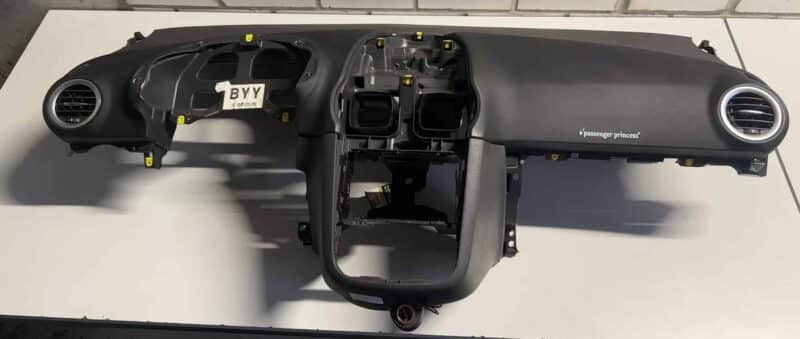 Original gebraucht Armaturenbrett Opel Corsa D 2009. Oe-Teilenummer: 13184061, 13184061