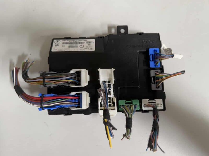 Original gebraucht Bordnetz BCM Karosserie Steuergerät Ford Fiesta 1.25L 2010. Oe-Teilenummer: 8V51-15K600-CJ, 8v5115K600CJ, 116RA000084