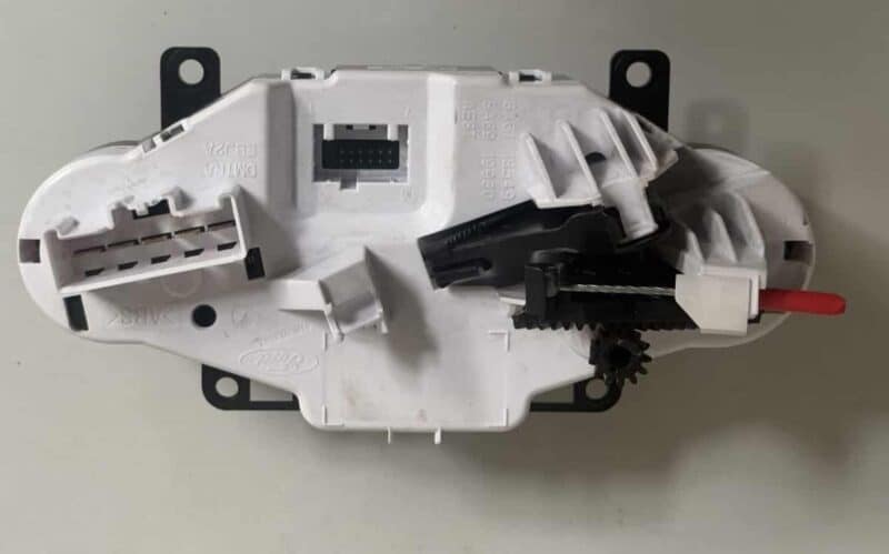 Klimabedienteil Ford Fiesta 1.25L 2010 – Bild 2