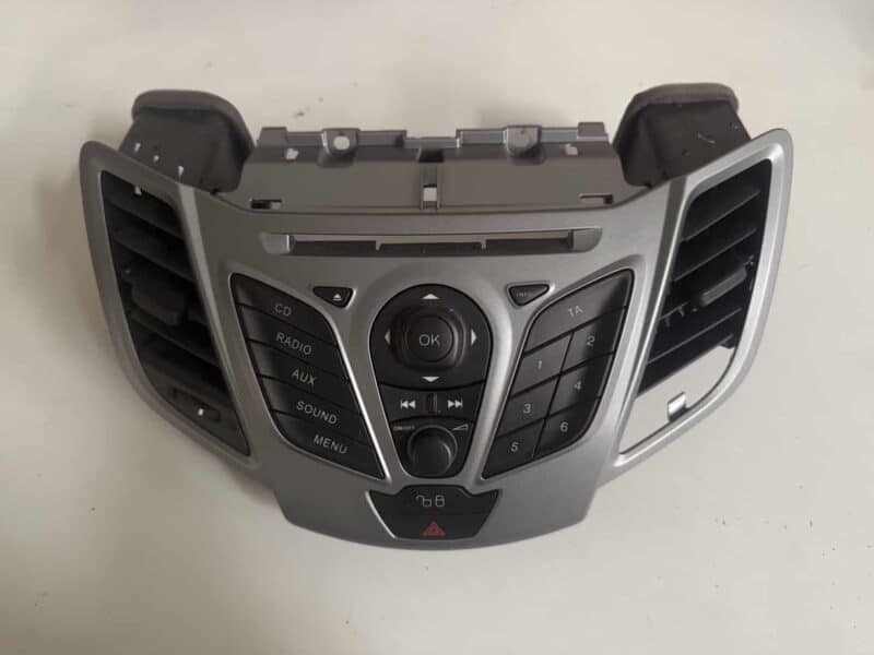Original gebraucht Radio Bedienschalter Bedienfeld Ford Fiesta 1.25L 2010. Oe-Teilenummer: 8A6T18K811AD, 8A6T18K811AD