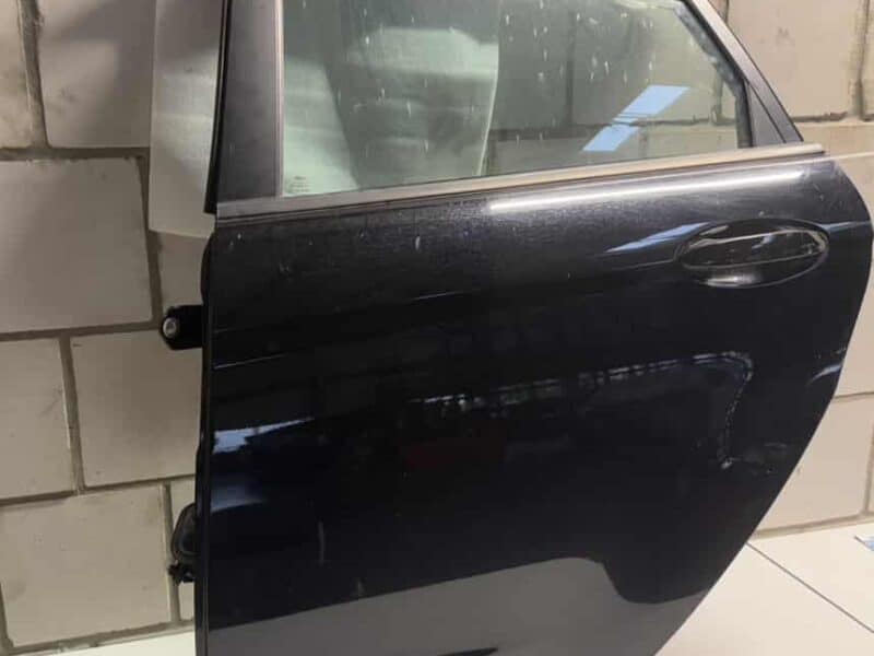 Tur hinten LINKS Ford Fiesta 1.25L 2010