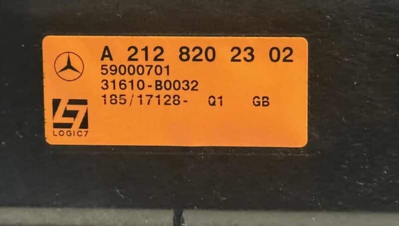 Original gebraucht Lautsprecher 7-Logic Mercedes Benz W212 E-Klasse 2010. Oe-Teilenummer: A2128202302, 2128202302