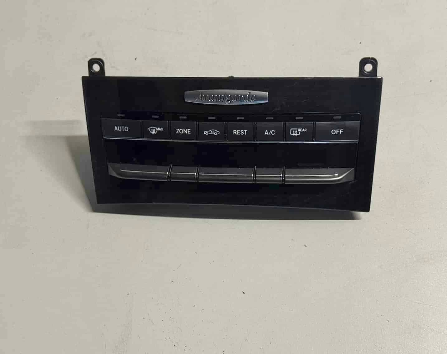 Original gebraucht HEIZUNGSSTEUERUNG Bedienfeld Mercedes Benz W212 E-Klasse 2010. Oe-Teilenummer: A2129009209, A2126807507, 2129009209