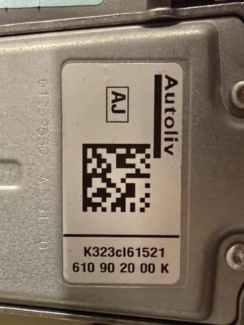 Original gebraucht Gurtstraffer Sicherheitsgurt vorne RECHTS Mercedes Benz W212 E-Klasse 2010. Oe-Teilenummer: 617112200,610902000K, 610035800D