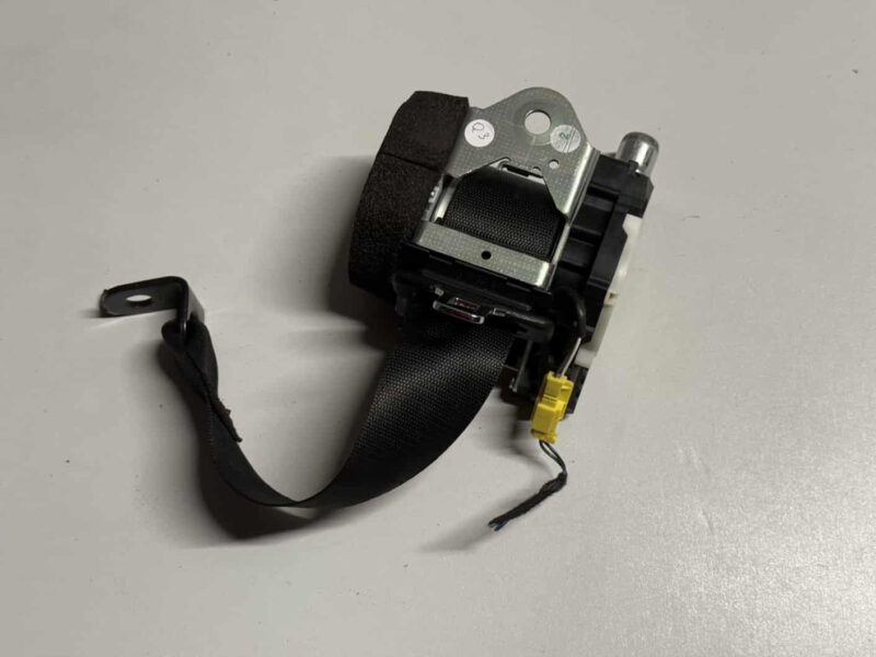 Original gebraucht Gurtstraffer Sicherheitsgurt LINKS hinten Mercedes Benz W212 E-Klasse 2010. Oe-Teilenummer: A2128605385, 2128605385