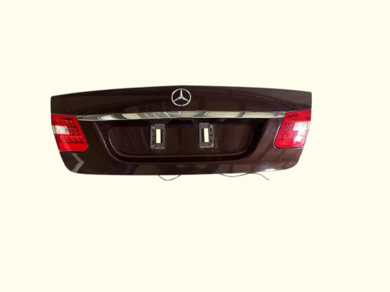 Original gebraucht Heckdeckel Kofferraumklappe elektrisch mit Kamera Benz W212 E-Klasse 2010.