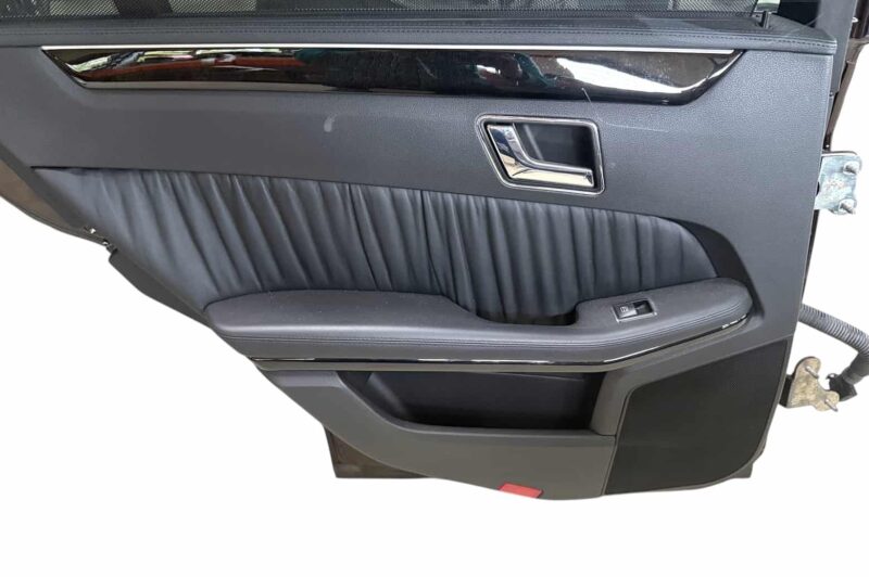 Original gebraucht Tür hinten Links komplett Benz W212 E-Klasse 2010.