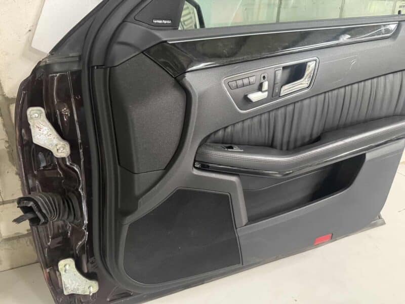 Original gebraucht Tür vorne RECHTS beifahrer komplett mit KeylessGo Benz W212 E-Klasse 2010.