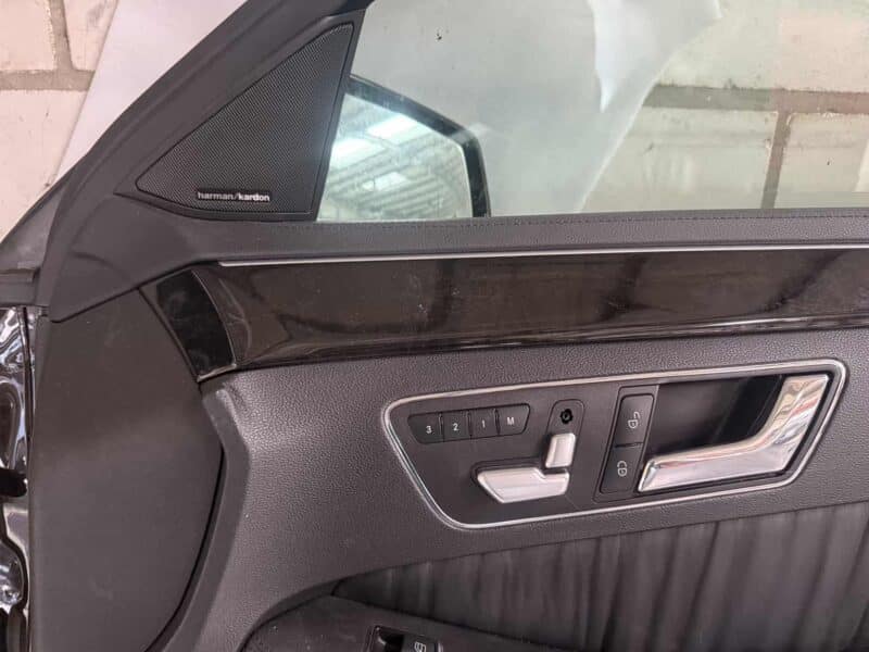 Original gebraucht Tür vorne RECHTS beifahrer komplett mit KeylessGo Benz W212 E-Klasse 2010.