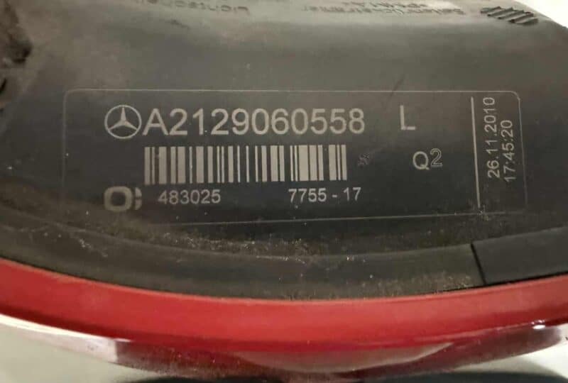 Original gebraucht Rückleuchte Links Benz W212 E-Klasse 2010. Oe-Teilenummer: A2129060558, 2129060658