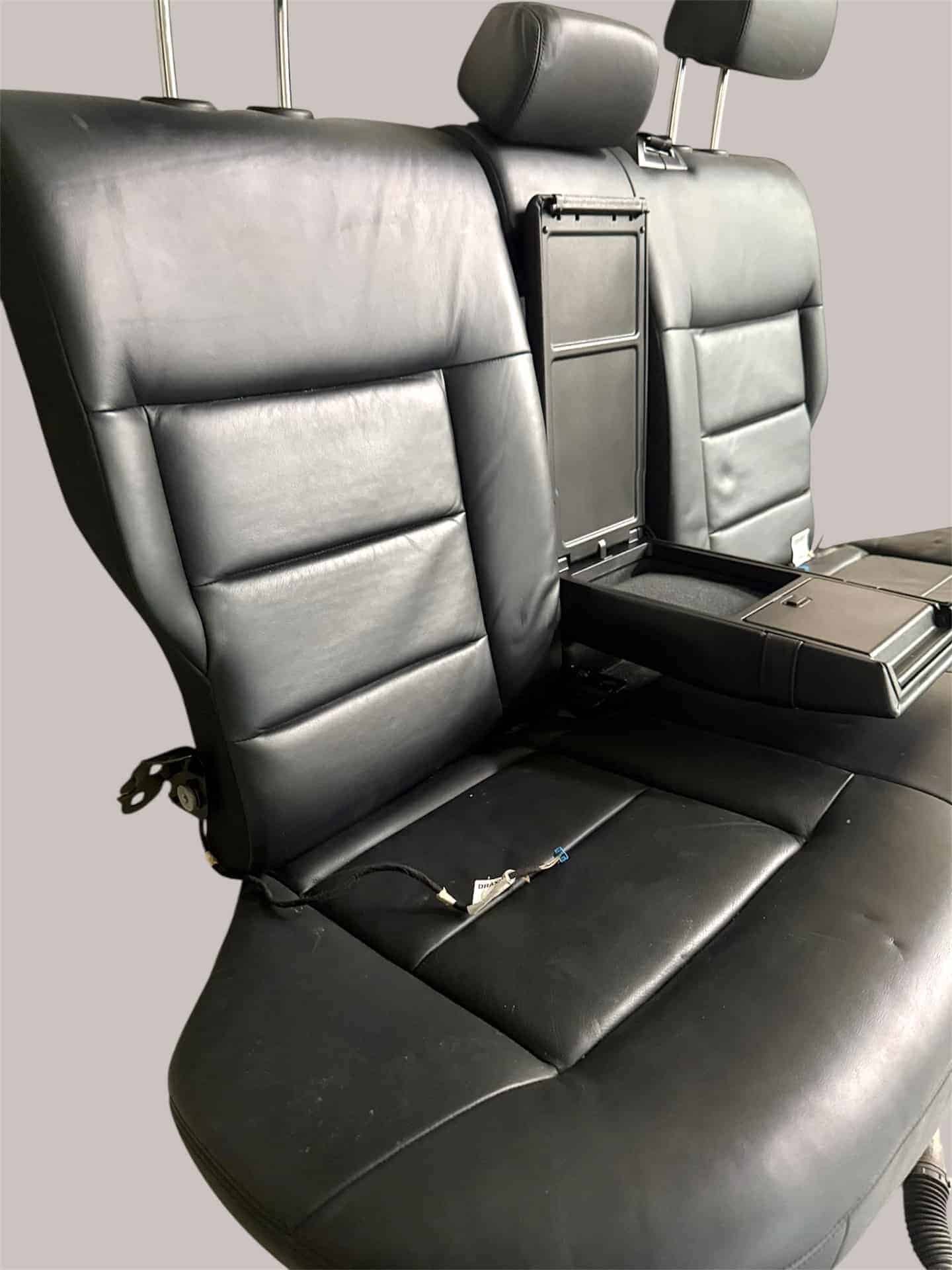 Original gebraucht Rücksitzbänke schwarz Leder Benz W212 E-Klasse 2010. Oe-Teilenummer: A212902960, 212902960, 2129209537