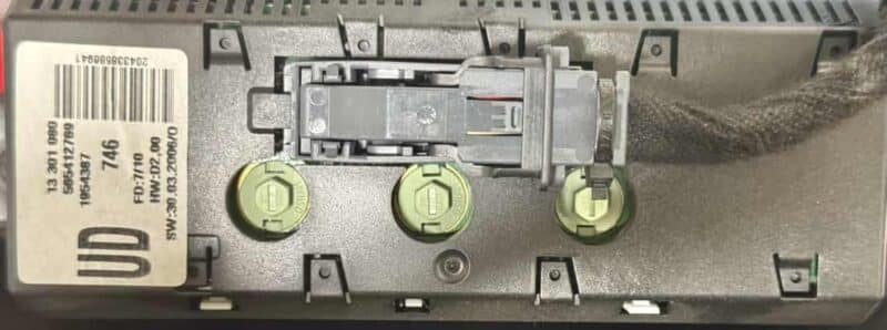 Original gebraucht INNENAUSSTATTUNG BOARDCOMPUTER DISPLAY mit Verkleidung Opel Corsa D. Oe-Teilenummer: 13301080, 13295003, 565412769, 13295003