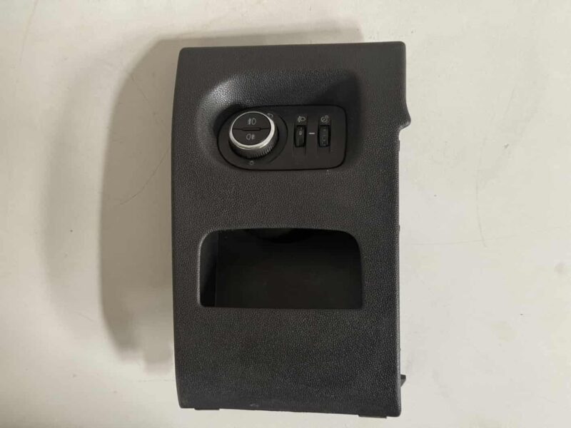 Original gebraucht Lichtschalter mit verkleidung Sicherungsabdeckung Opel Corsa D. Oe-Teilenummer: 13310331, 13311820, 13204952