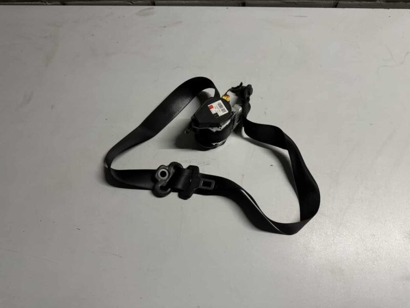 Original gebraucht Sicherheitsgurt vorne links Mercedes Benz BKlasse W245 B 170 2005. Oe-Teilenummer: A1698603385, 602877300, 1698603385, 602877300