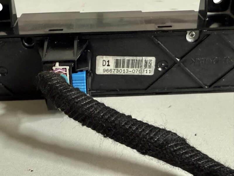 Original gebraucht Schalter für Warnblinker OPEL GM ANTARA 2007. Oe-Teilenummer: 96673013, 96673013