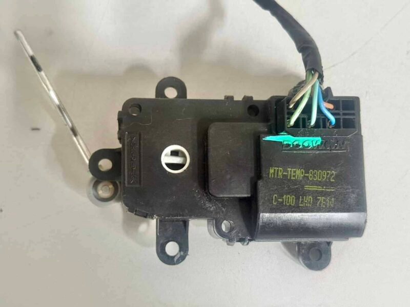 Original gebraucht Stellmotor für Temperaturklappe OPEL GM ANTARA 2007. Oe-Teilenummer: MTR-TEMP-830972, MTRTEMP830972, C-100-LHD-7E14