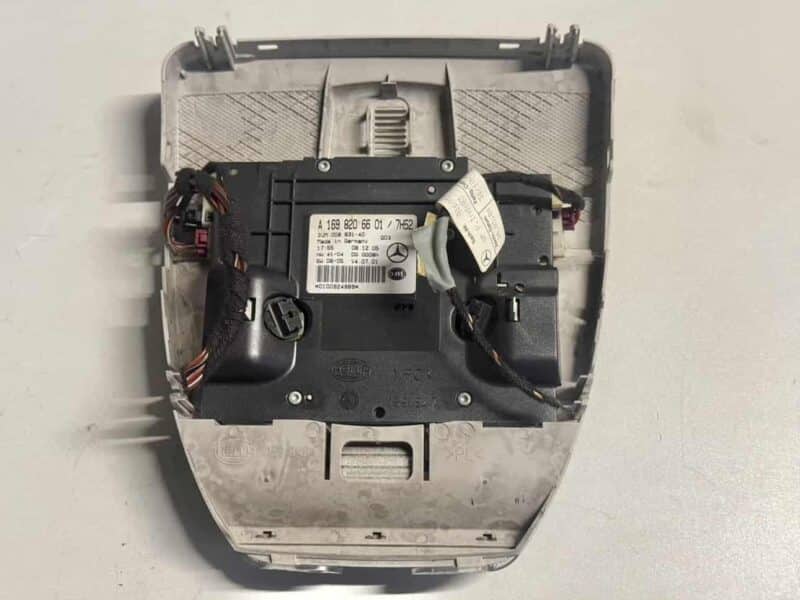 Original gebraucht Innen Dach Beleuchtung Panel Mercedes Benz BKlasse W245 B170 2005. Oe-Teilenummer: A1698206601, 1698206601