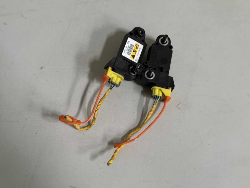 Original gebraucht 2xAirbag Sensor OPEL GM ANTARA 2007. Oe-Teilenummer: 96631484, 96631484