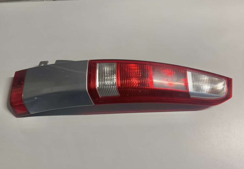 Original gebraucht Rückleuchte Schlußleuchte hinten rechts OPEL MERIVA 2003. Oe-Teilenummer: 93294346, 89398085, 93295363, 39398102