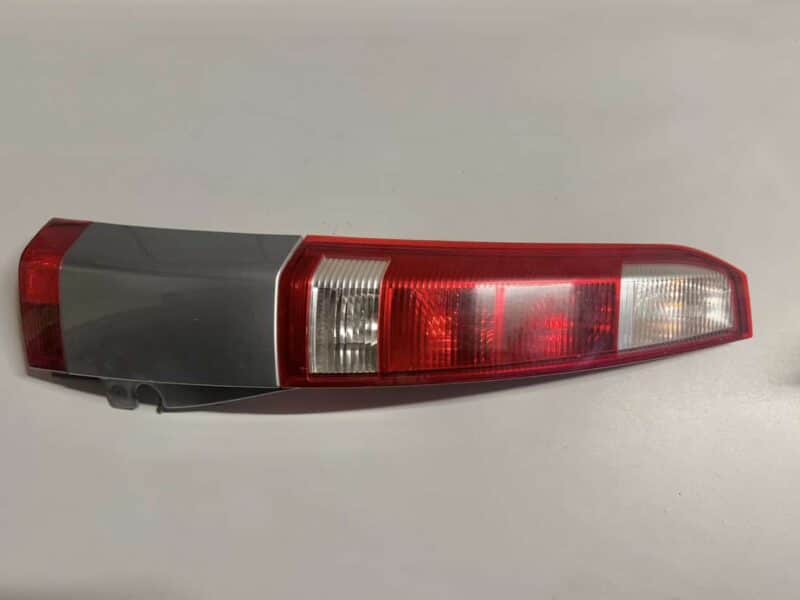 Original gebraucht Rückleuchte Schlußleuchte hinten Links OPEL MERIVA 2003. Oe-Teilenummer: 93294345, 89398084, 93295362, 39398101