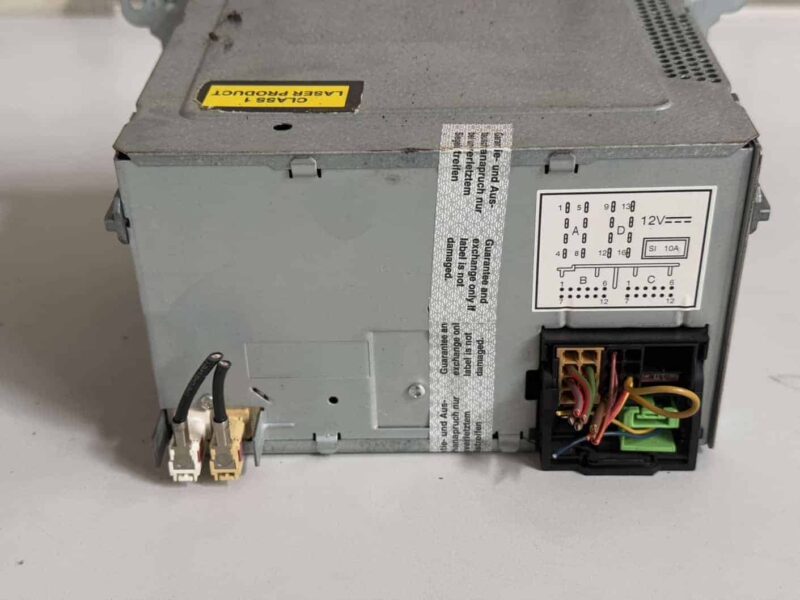 Original gebraucht Autoradio RCD300 MP3 Radio VW Passat 3C Kombi 2008. Oe-Teilenummer: 1K0035186AD, 1K0035186
