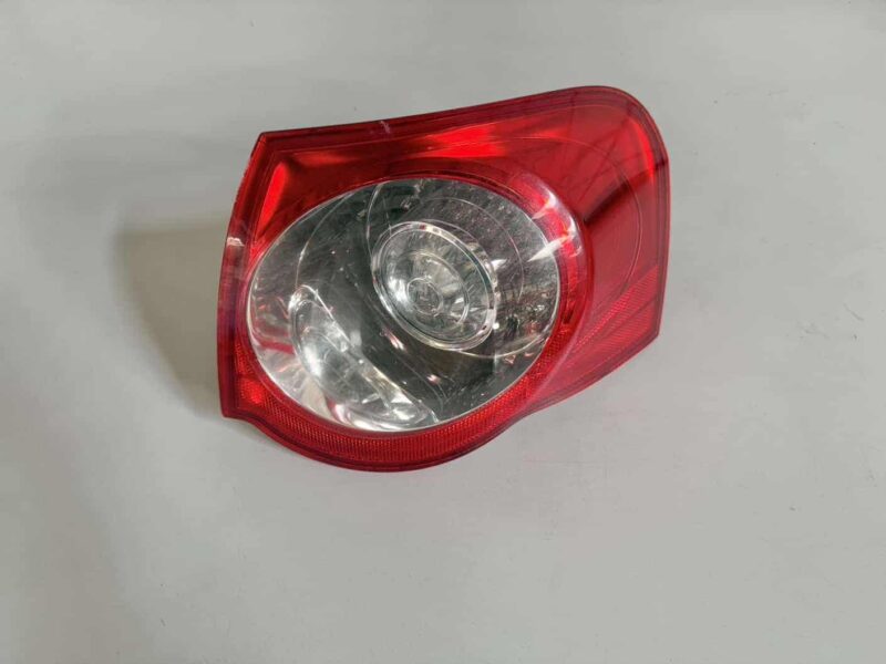 Original gebraucht Rücklicht Rückleuchte Hinten Rechts VW Passat 3C Kombi 2008. Oe-Teilenummer: 3C9945096N, 3C9945096