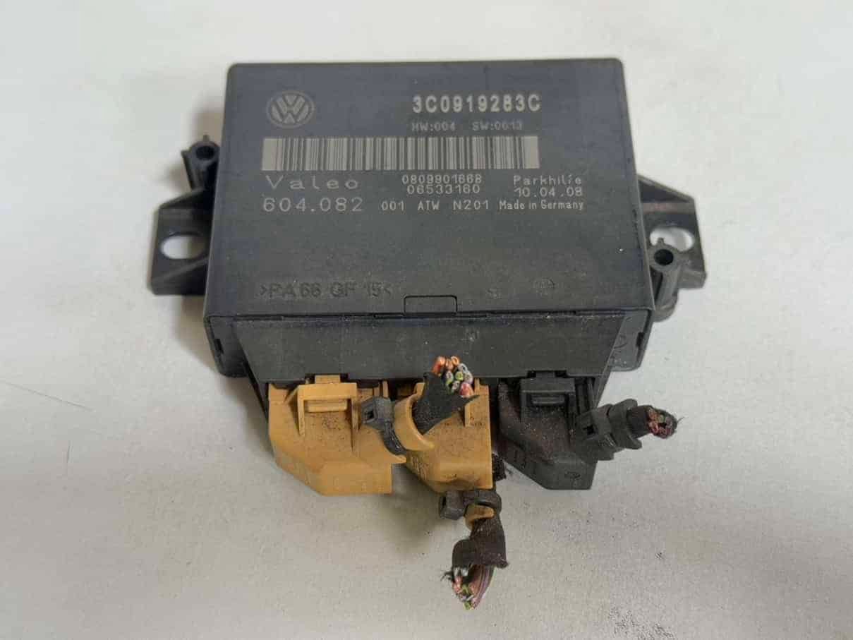 Original gebraucht Steuergerät Parkhilfe Einparkhilfe PDC VW Passat 3C Kombi 2008. Oe-Teilenummer: 3C0919283C, 06533160, 3C0919283