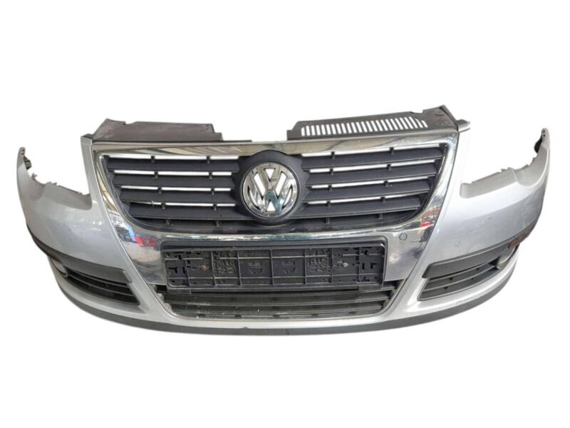 Original gebraucht Stoßstange vorne Komplett mit Grill und PDC-Sensoren VW Passat 3C Kombi 2008. Oe-Teilenummer: 3C0807221, 3C0805903, 3C0807221
