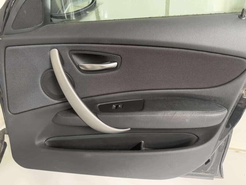 Original gebraucht Beifahrer Tür Vorne Rechts Komplett BMW 116i E87 2009. Oe-Teilenummer: Beifahrer-Tür-vorne-Rechts-E87, -