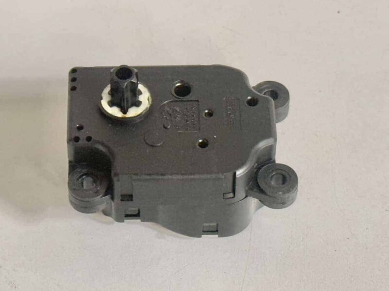 Original gebraucht Stellmotor Heizung OPEL ASTRA-J 2011. Oe-Teilenummer: U9518001, 9518001