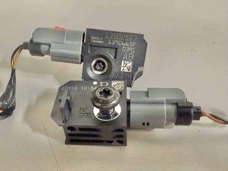 Original gebraucht 2X Airbag Sensor OPEL ASTRA-J 2011. Oe-Teilenummer: 13502577, 13502577
