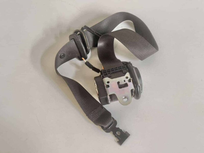 Original gebraucht Sicherheitgurt Vorne Links OPEL ASTRA-J 2011. Oe-Teilenummer: 617023600, 13297085, 617023600
