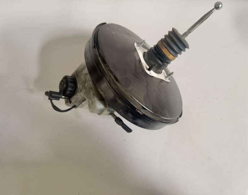 Original gebraucht Hauptbremszylinder Bremskraftverstärker VW Passat 3C Kombi 2008. Oe-Teilenummer: 3C1614105AH, 03787440014